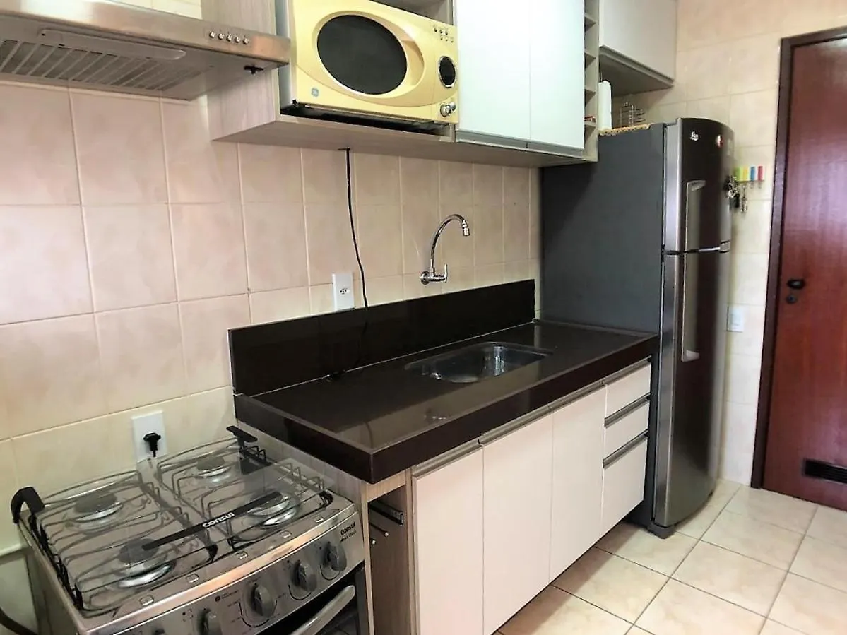 Apt 2 quartos próximo a Praia do Forte Cabo Frio